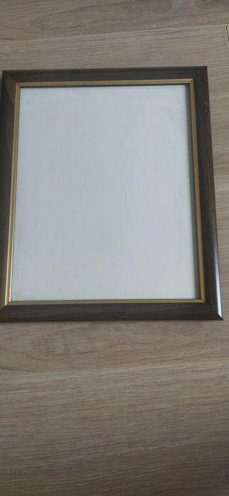 Moldura castanho e dourado