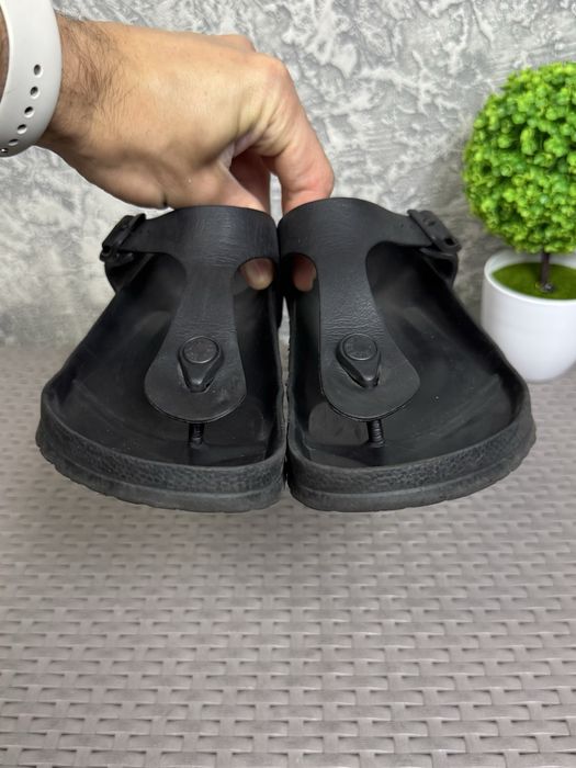 Birkenstock шлепанцы вьетнамки 40 размер черные