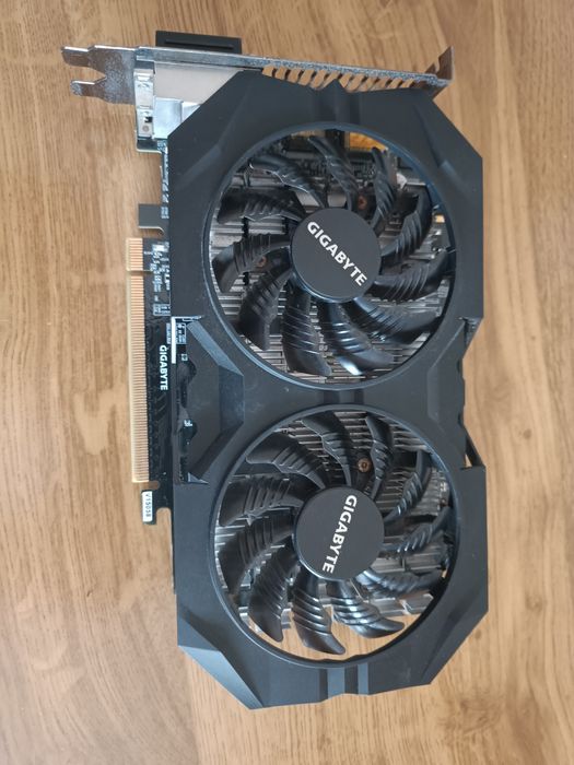 Placa gráfica Gigabyte GTX 950 Windforce OC Edition 2GB DDR5