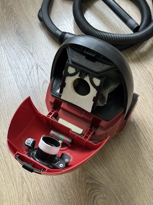 Пилосос Saturn 1400W