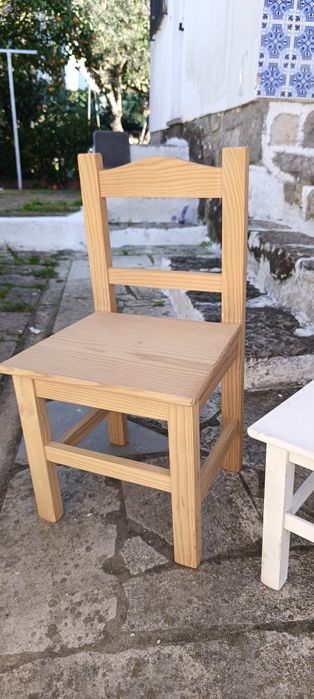 Cadeira de pinho criança