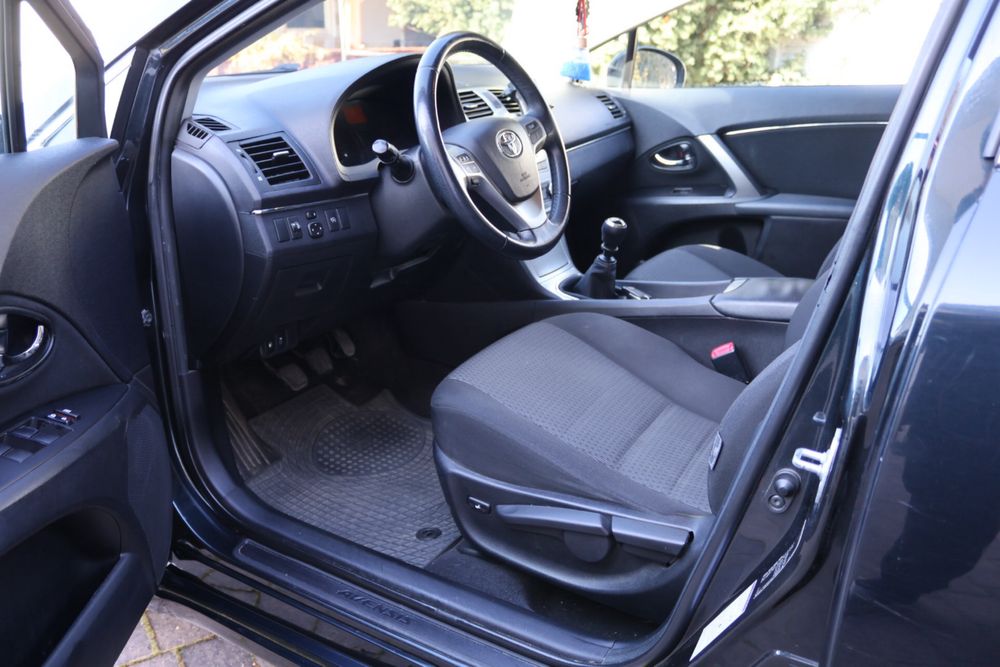 Toyota avensis T27 2.0 diesel