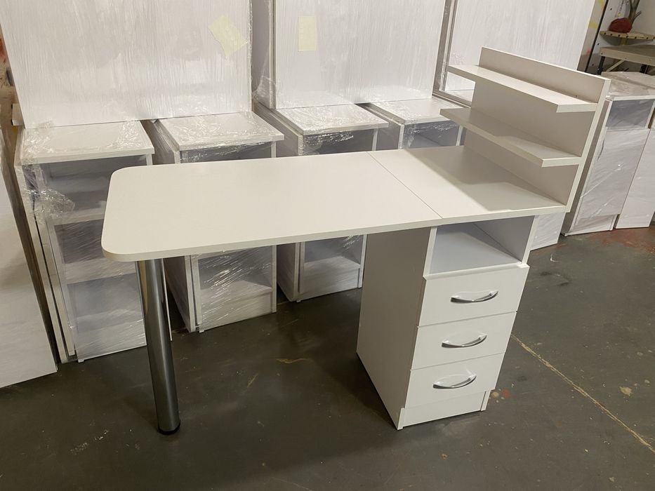 Стіл манікюрний .Стол маникюрный