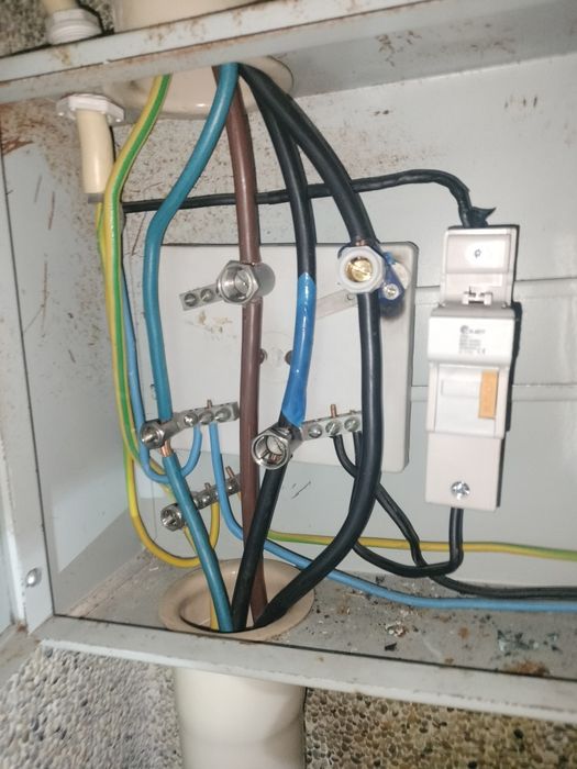 Trabalhos elétricos
