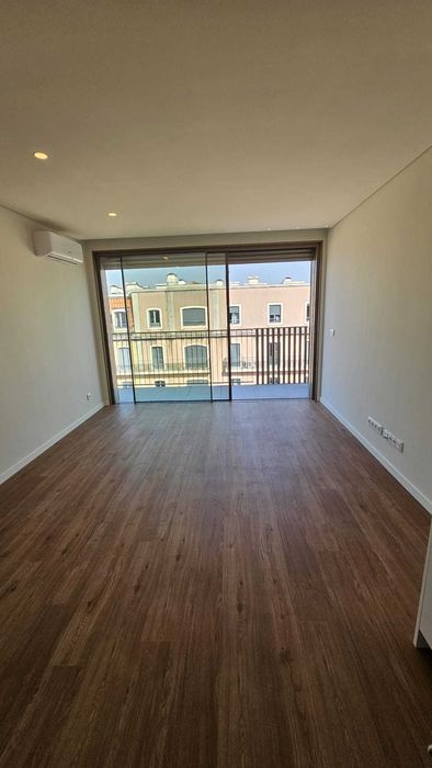 Aluga-se - Apartamento T1 no Condomínio Jardins da Seara - NOVO