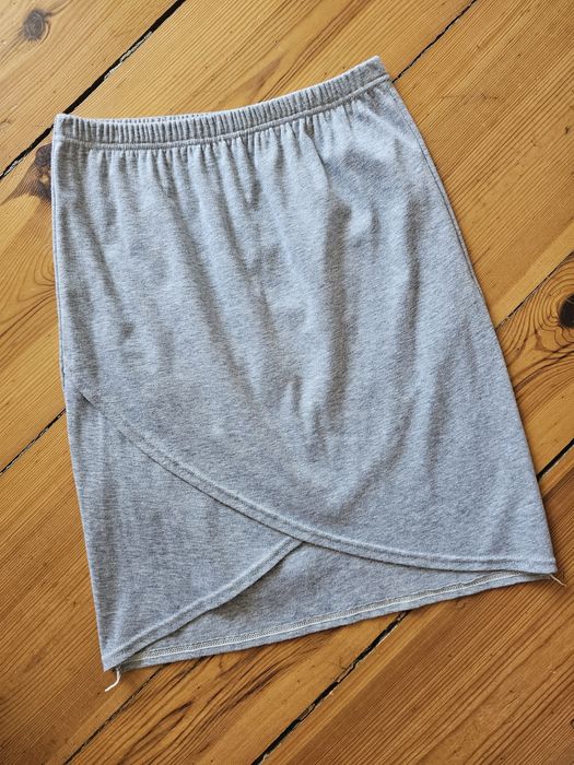 Szara spodniczka rozmiar L