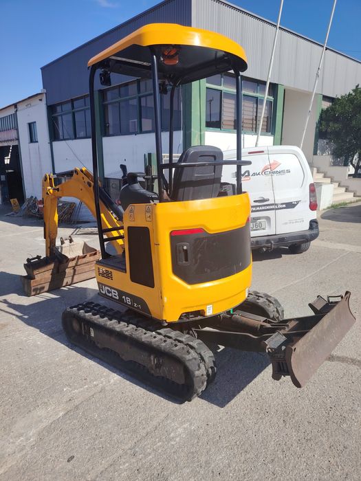 Mini Giratória JCB 18Z1