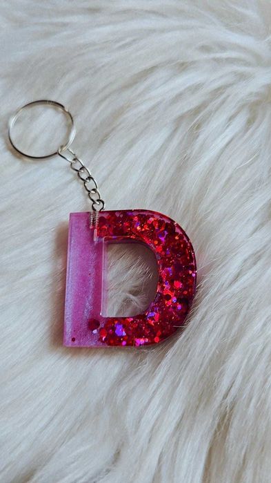 Porta-chaves de letras em resina. Preço especial para revendedoras