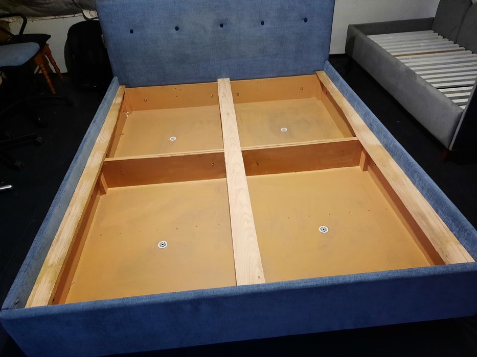 Ліжко двохспальне нове .