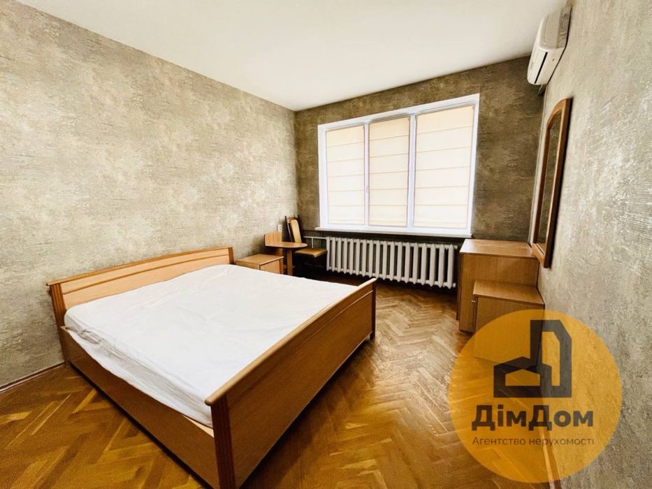 Оренда окремої кімнати біля метро Печерська, вул. Старонаводницька, 6