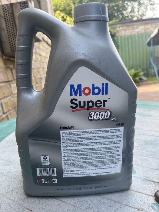 Продам масло Mobil Super 3000 5л