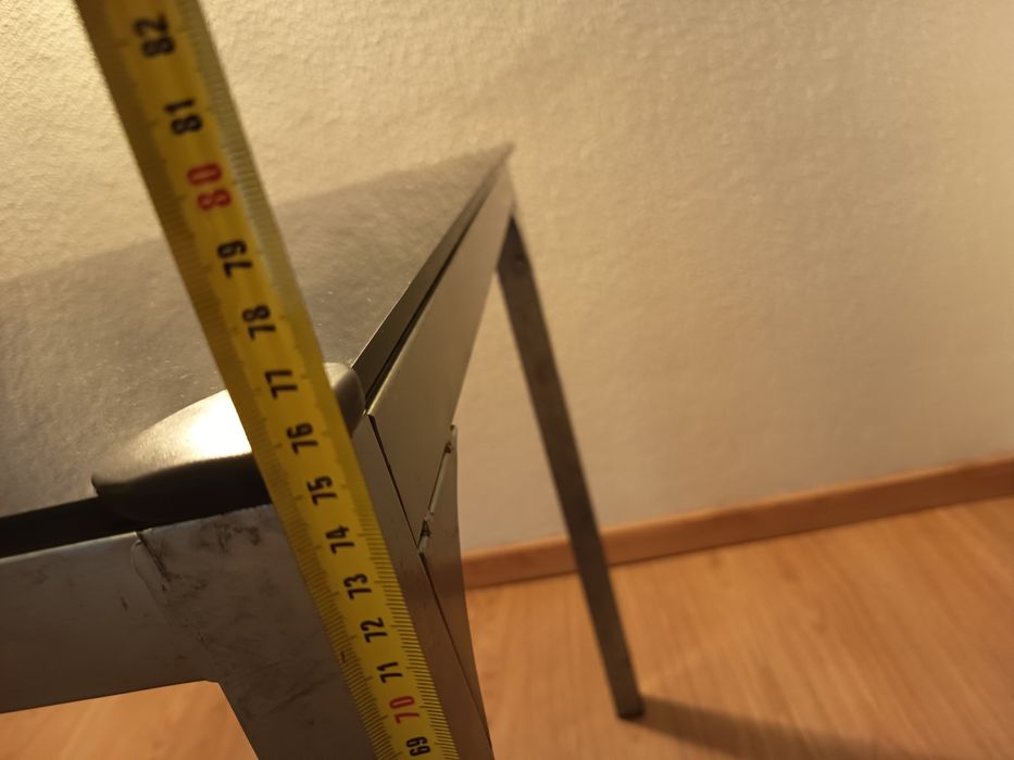 Mesa cozinha com tampo de vidro
