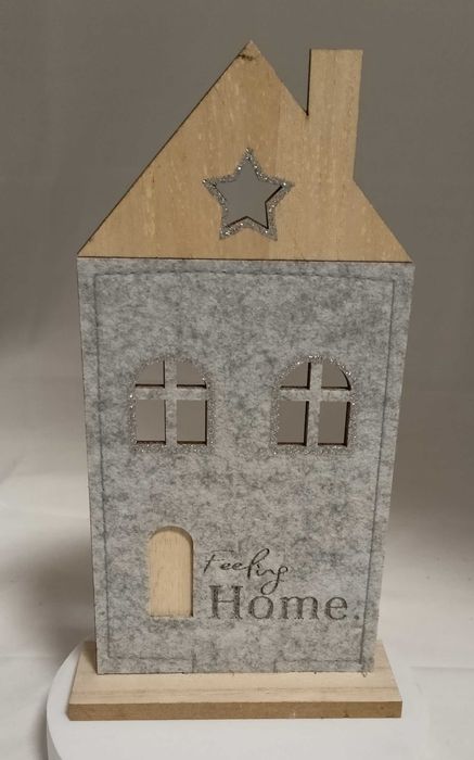 Drewniany domek dekoracyjny świąteczny Feeling Home 28x15x5cm