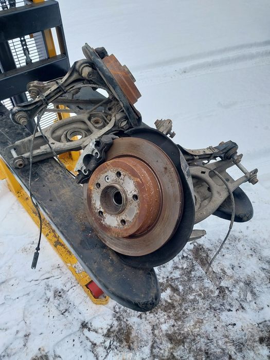 Zwrotnica tylna prawa lewa tył piasta bmw e 87 e 90 e 91 e 92