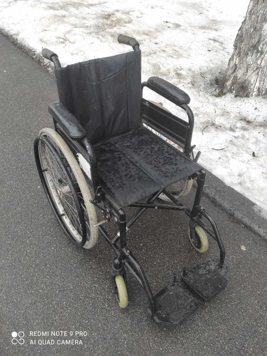 Продам инвалидную коляску в идеале