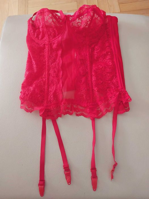 Gorset koronkowy czerwony sexi  rozm 75C nowy