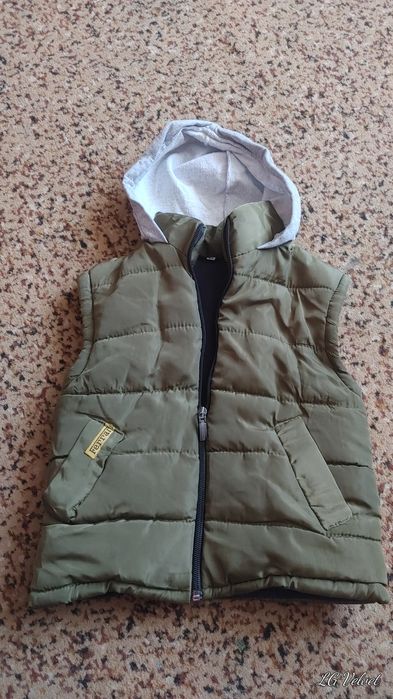 Жилетка для хлопчика 4-5 років