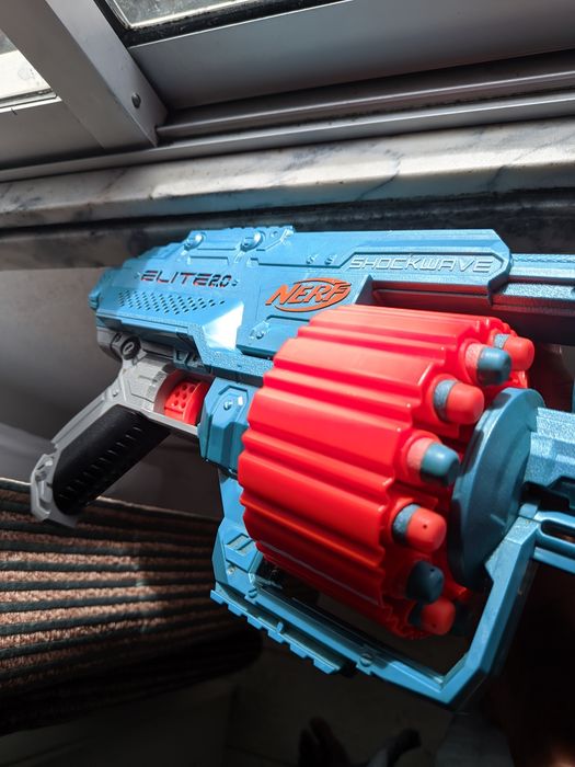 Nerf Elite 2.0 Shockwave com tambor – Excelente estado