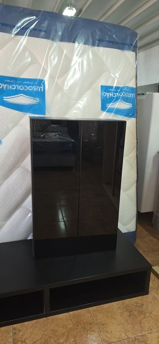 Conjunto de sala em folheado a carvalho