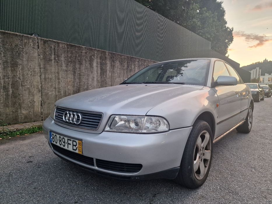 Audi A4 B5 1.6 gasolina.