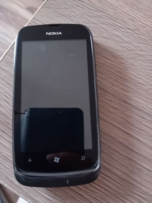 Nokia Lumia 800 .