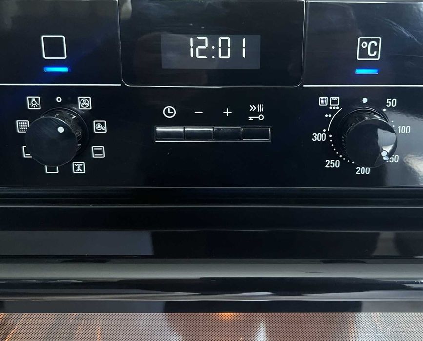 2017рік Духовка чорна Siemens HB63A1620S духовой шкаф Made in Germany піроліз