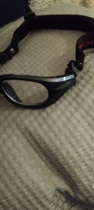 Okulary  sportowe do gry w piłke koszykówke korekcyjne dziecięce