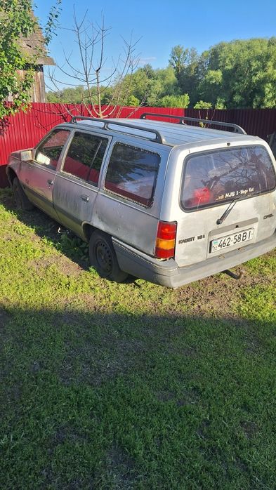Продам на запчасті Opel Kadett