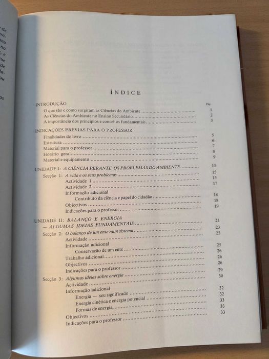 Livro "Ciências do Ambiente - Livro do Professor" de Ana Maria Domingos