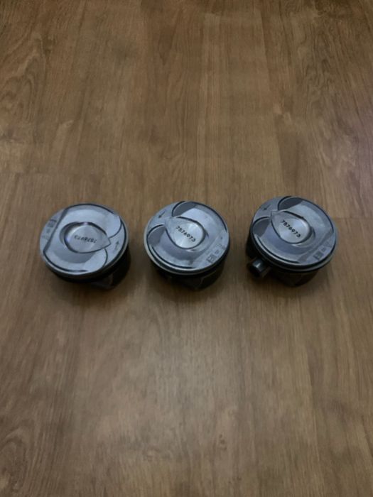 3 Pistões Mahle Novos