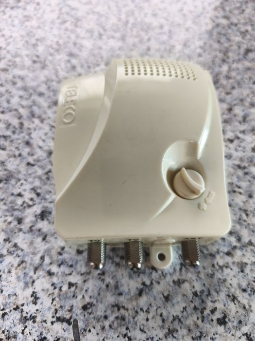 Amplificador para antena Weekend Teleco