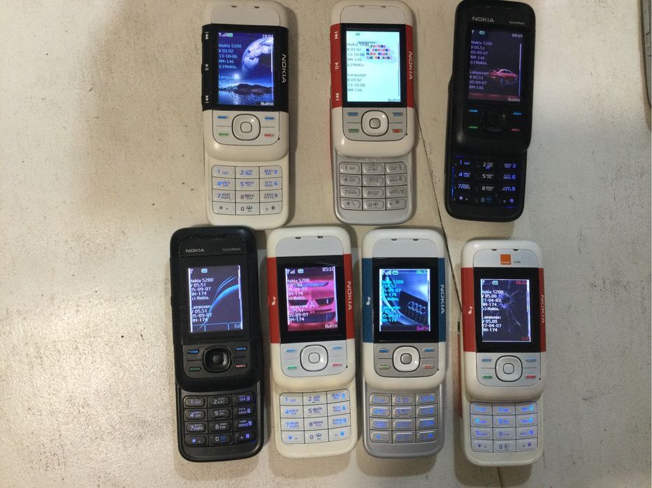 Nokia 5200 /6085 /5300 кнопочный телефон.