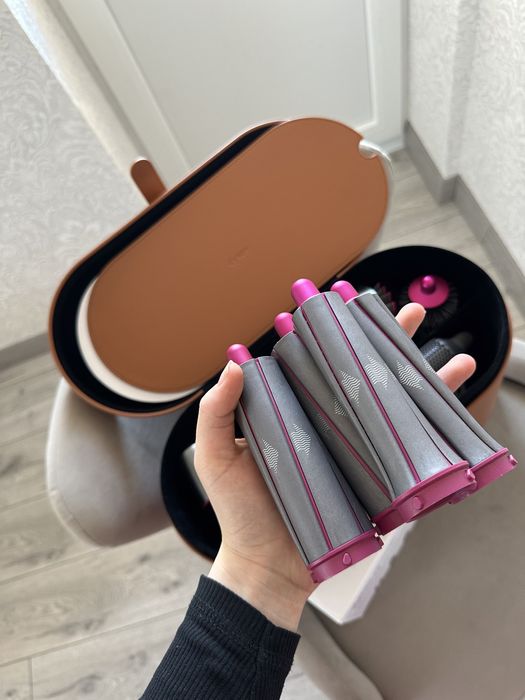 Фен-стайлер Dyson