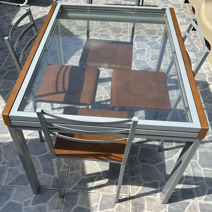 Mesa extensivel de vidro 4cadeiras incluidas