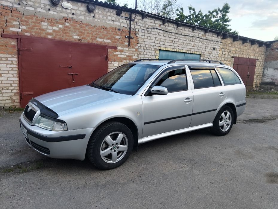 Продам шкоду тур