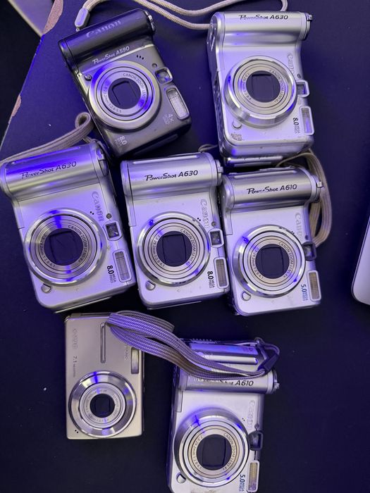 Фотоапарати наче всі робочі, лотом