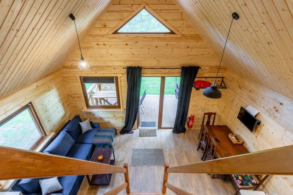 Domek nad jeziorem z balią