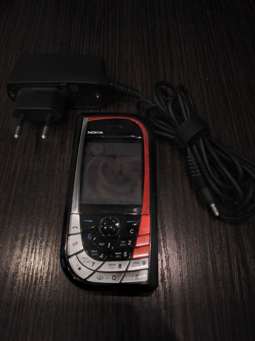 Nokia 7610 Black Red