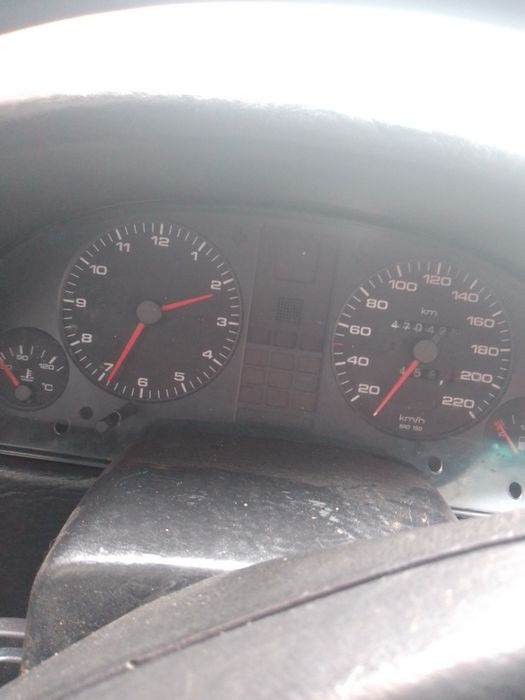 Продам Ауді в80.