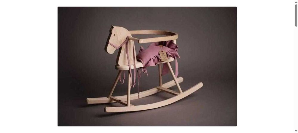 Cavalo de baloiço em madeira