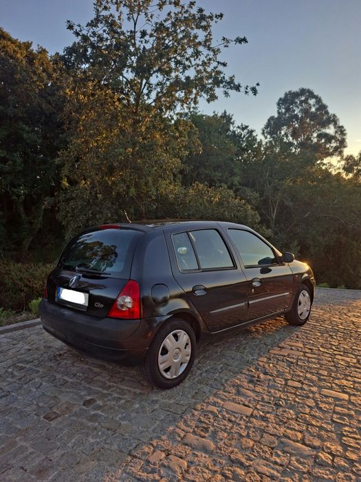 Renault Clio 1.2 i Expression 179000 km 02 — photo 3