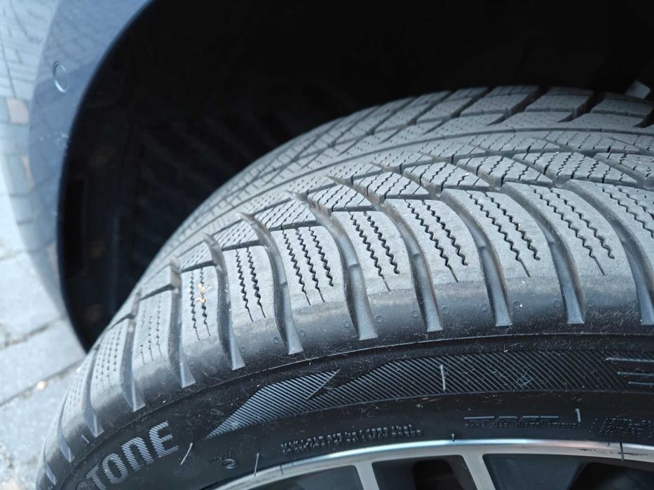 Komplet Opon Bridgestone Blizzak LM001 225/45/ R17 * BMW 4 szt.