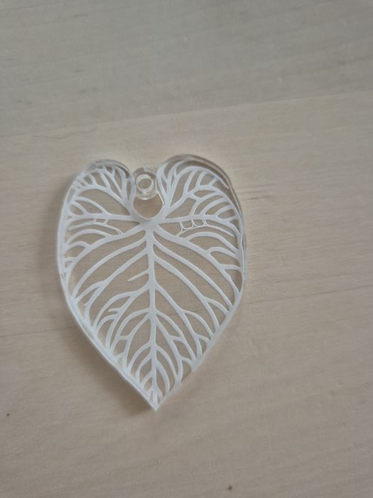 Akrylowa zawieszka brelok roślina anthurium