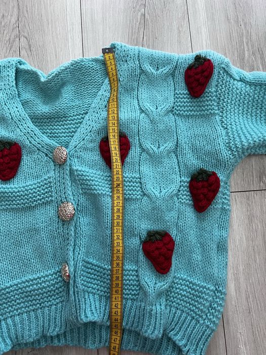 Kardigan w truskawki 3D