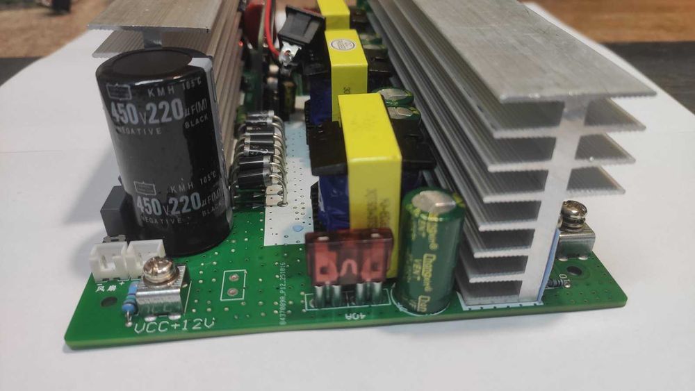 Інвертор 1000W (пік 1500W) чистий синус 12V (24V)/220V