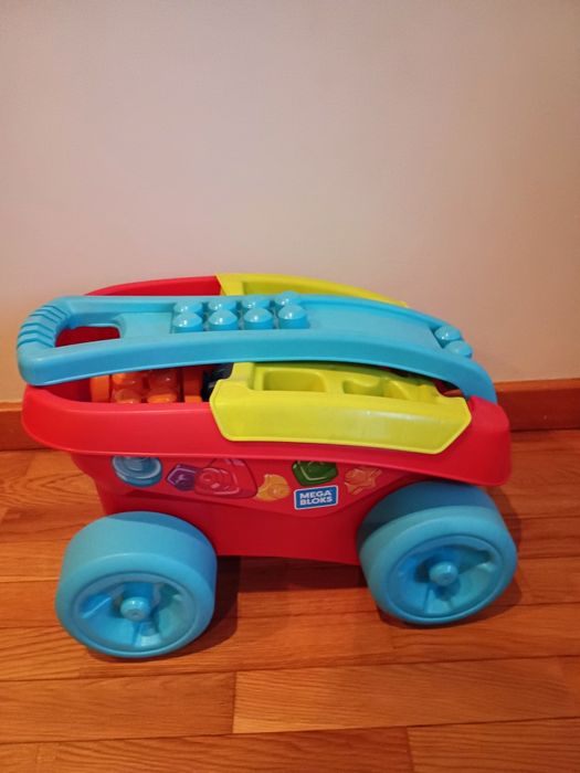 Carrinho com 60 blocos Mega Blocks
