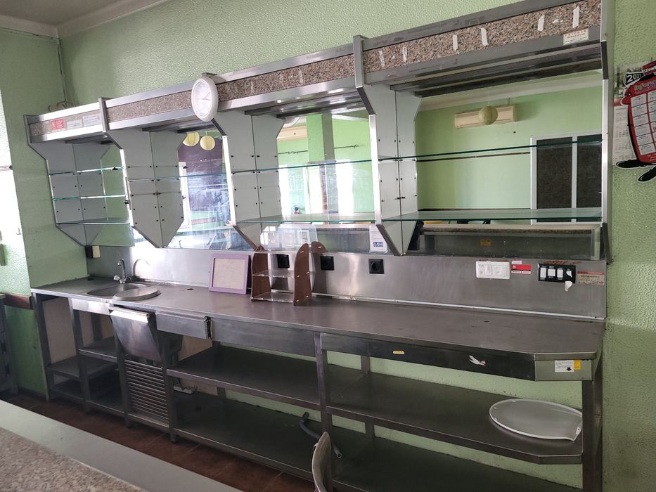 Móveis de café em bom estado