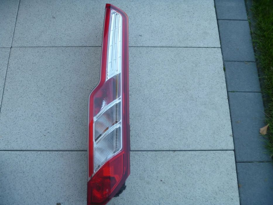 FORD TRANSIT TOURNEO CUSTOM LIFT 2017-2023 LAMPA TYLNA PRAWA EUROPA IGŁA