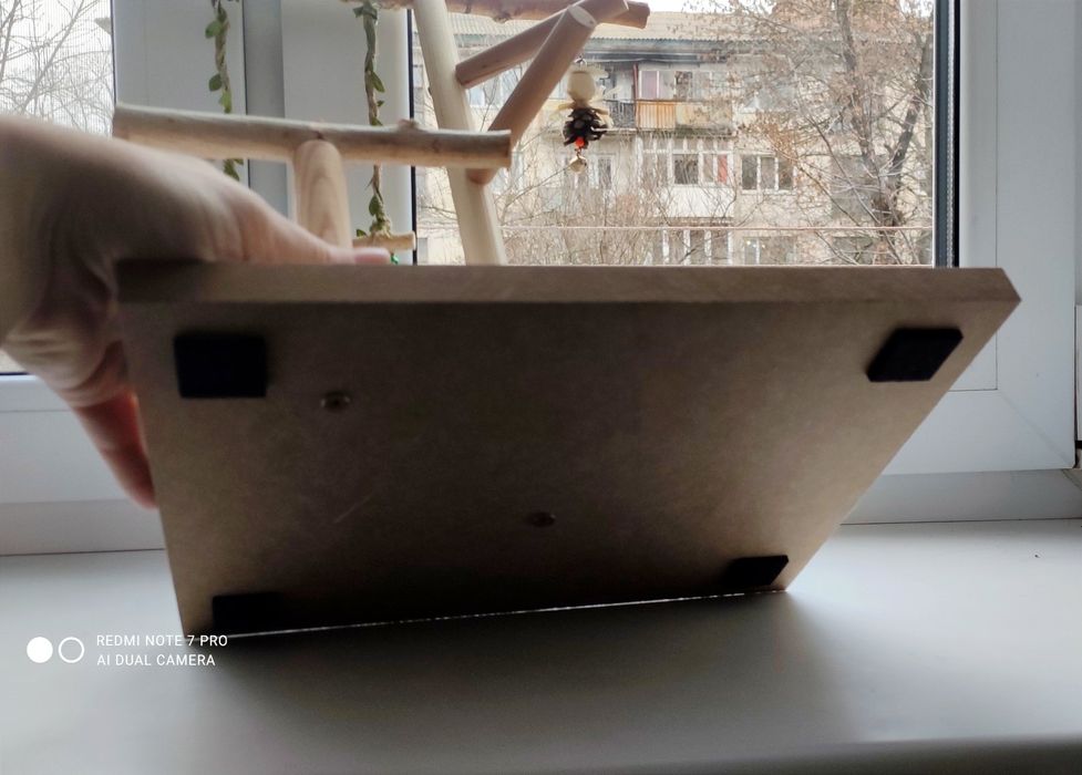 Стенд для птахів,натуральна береза з корою