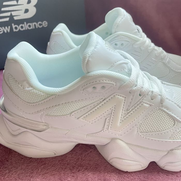 New Balance 9060